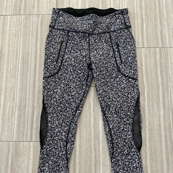 Lululemon leggings 10 - Picture 2 of 7